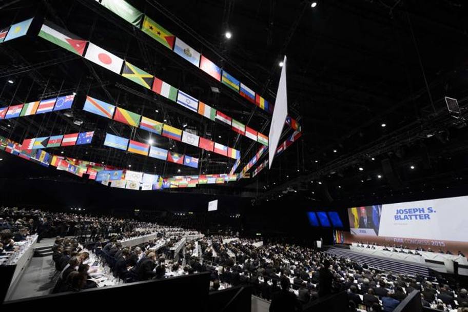 Una panoramica del congresso della Fifa che ha riconfermato Blatter per la quinta volta di fila. Afp